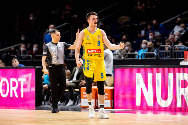 凯恩有足够 凯恩有足够