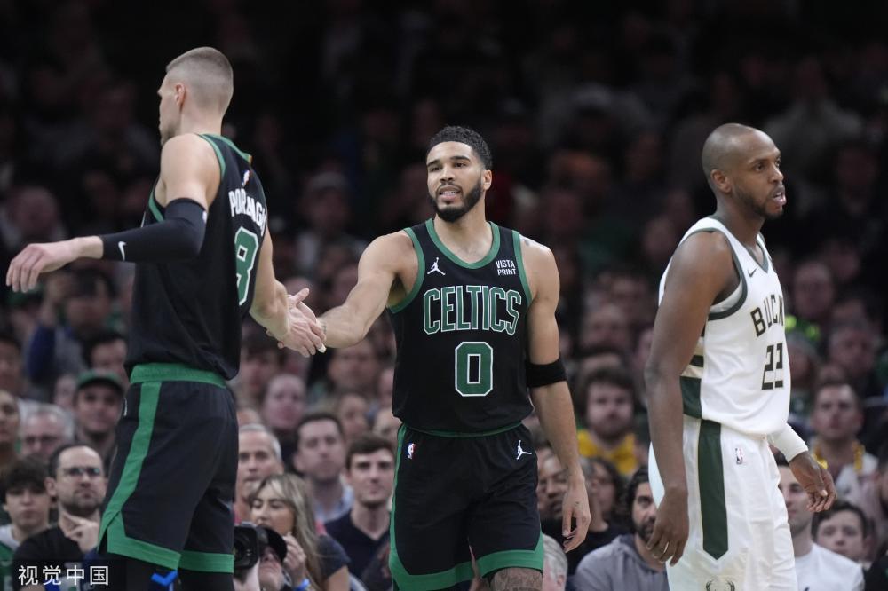 成了鲜明反 成了鲜明反